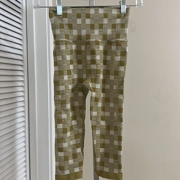 Free People HR crop good karma leggings - Picture 3 of 8